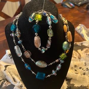 PDCrown three-piece set necklace bracelet, earrings beautiful stones